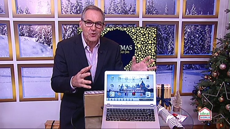 Comme vous le savez, nos ordinateurs sont maintenant vendus à l'étranger.
Pour la sortie en Angleterre, le lancement a été fait sur IdealWorld, une célèbre émission de TVShopping.