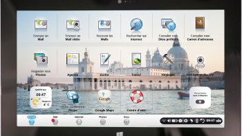 Nous sommes très heureux de vous faire découvrir notre nouvelle tablette Ordissimo v2. Assis dans votre canapé, utilisez tranquillement votre tablette, accédez à vos e-mails et naviguez sur internet en toute simplicité. Nous l'avons beaucoup amélioré :