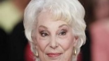 La "fiancée du pirate" est décédée aujourd'hui à l'âge de 74 ans des suites d'une crise cardiaque au CHU de Nîmes. Elle, qui incarnait l'insolence et la liberté du cinéma de la Nouvelle Vague, n'a jamais arrêté de jouer. Elle disait d'ailleurs que seule la mort l’empêcherait de tourner.
