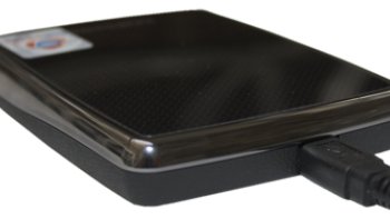 Ordissimo vous propose son tout nouveau produit de sauvegarde : Mémorissimo. Véritable coffre fort, ce petit boîtier de sauvegarde doté d’une très grande capacité et du logiciel Ordissimo intégré vous permet de conserver en lieu sûr la totalité des données de votre ordinateur.