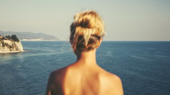 Vous connaissez le jeu ! On doit entendre la sonorité : NU ! dans votre réponse...Les réponses sont à la fin...20 réponses 20 minutes maximum pour trouver toutes les réponses ! Courage...Notre cerveau a besoin de travailler et Nous , de rire !