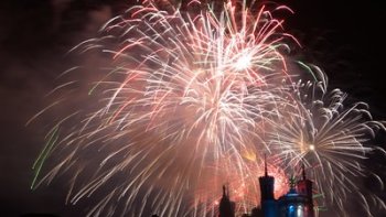 Hello Rémi, Brice,
J'ai la mémoire qui flanche, je ne sais plus si je vous ai déjà envoyé ce poème ! si c'est le cas, désolée, mettez-le à la poubelle. Bises. Paule