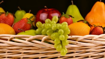 A vous de retrouver des expressions familières qui comportent des noms de FRUITS.
