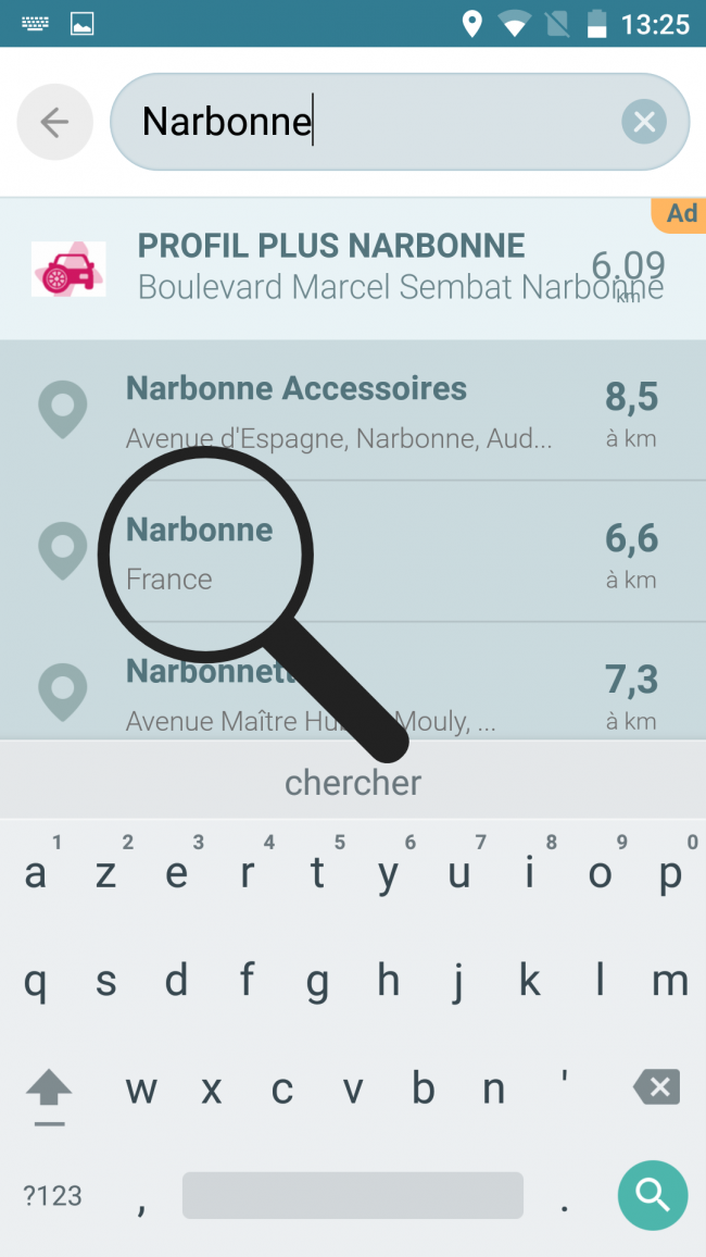 Waze rajoute une ligne de chiffres sur le clavier d'iOS (et c'est