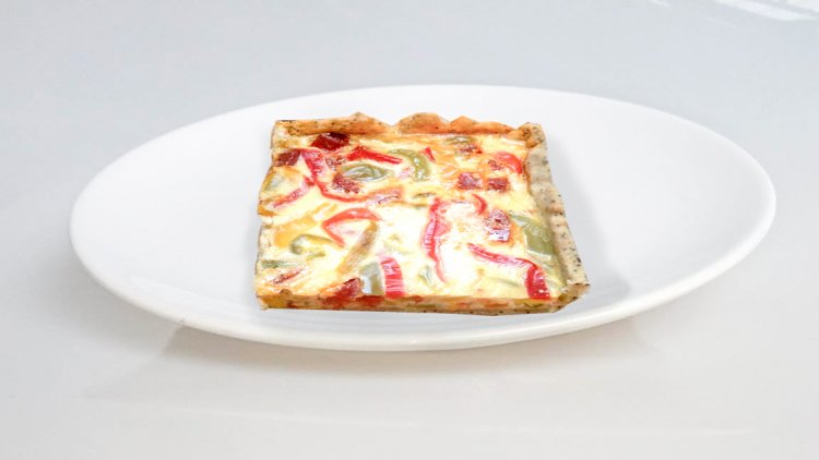 Notre ordissinaute Lucciolo nous présente la recette de la Tarte aux 3 poivrons et au chorizo. À tester sans hésitation !