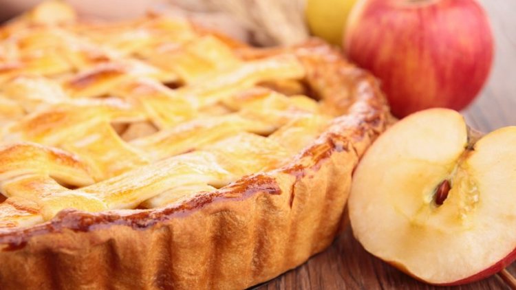 Notre Ordissinaute Claude nous partage sa petite recette de tarte aux pommes.... Un classique dont on ne se lasse pas !