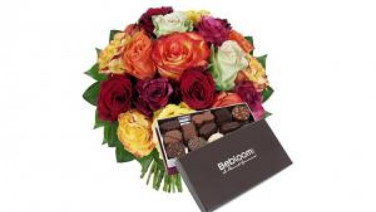 Surprenez vos proches en leur offrant des coffrets fleurs et chocolats. Véritable plaisir des sens, ce cadeau original fera sensation ! De plus, il est toujours plaisant de recevoir un bouquet de fleurs à l'occasion de son anniversaire, d'une fête ou d'un mariage. Offrez de la gaieté...