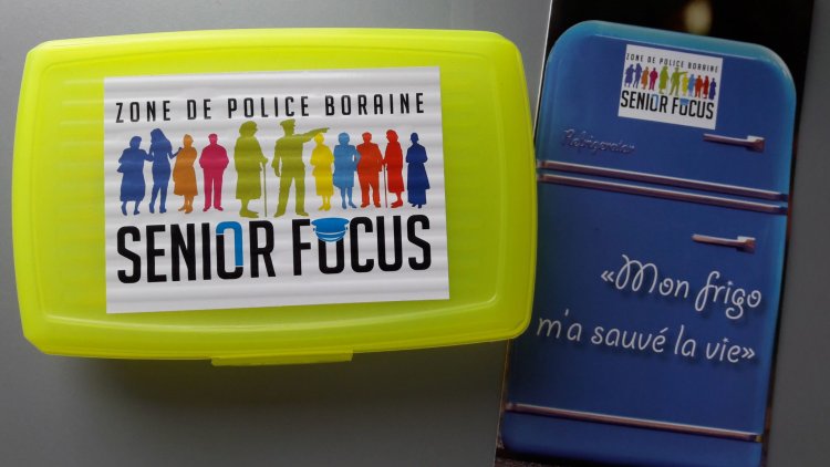 Cette boite, qui fait penser à un simple Tupperware, pourrait vous sauver la vie !
En effet, cette petite boite transparente qui se range dans le frigo, résiste à l'humidité et contient des informations vitales pour les secouristes. Nom, allergies, groupe sanguin, traitements en cours, numéro de sécurité sociale, antécédents médicaux et personnes à prévenir… Tout est dans la boîte !