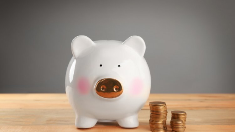 Obtenir un crédit quand on a plus de 60 ans ou 70 ans peut s'avérer parfois difficile. Les banques prennent des précautions supplémentaires quand nous sommes à la retraite. Nous vous livrons nos astuces.