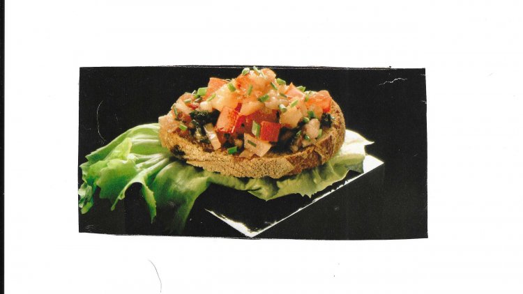 La cuisine Française fait référence à divers styles gastronomiques dérivés de la tradition Française, elle à evolué au cours des siècle et codifiée par Auguste Escoffier.