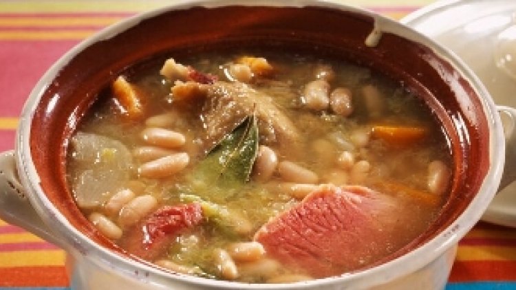 Plat complet, ancestral et multiforme. Typiquement Landais.