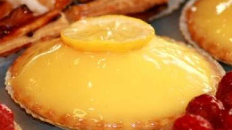 la tarte au citron est toujours bonne en toutes saisons avec ce petit goût frais et acidulé