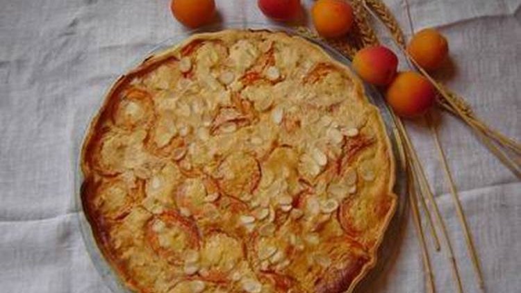 TARTE BRIOCHÉE AUX ABRICOTS