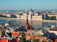 Budapest, perle du Danube. Le surnom est bien mérité pour une capitale multi-séculaire très bien conservée. 
