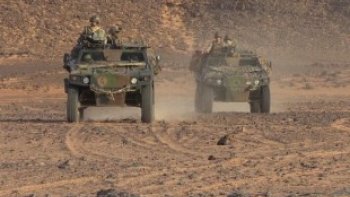 Depuis 6 mois, les forces armées françaises interviennent régulièrement entre le Mali et la Libye pour tenter d’empêcher le trafic d'armes et de drogues des terroristes présents sur le territoire.