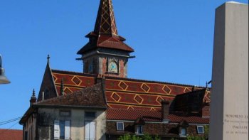 Et si nous visitions un peu de cette trés belle region, où j'ai eu l'occasion d'aller pour mon travail...j'y ai vu des villages pittoresques et rencontrés des gens aussi chaleureux que les vins qui en font sa renommée