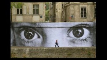 Apercevez en milieu urbain des graffitis stupéfiants ! Véritables  trompes l'oeil, ces dessins font également ressortir la réalité dans nos rues.