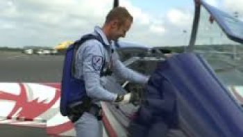 Le défilé aérien du 14 juillet aura une saveur particulière pour le colonel Alexandre Orlowski. Et pour cause, le champion du monde de voltige a la lourde charge de clôturer le ballet aérien à l'occasion de ce jour mémorable pour la France.