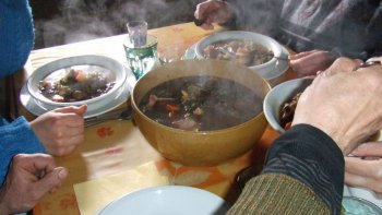 Après nous avoir présenté la recette Savoyarde, notre chef ordissinaute nous présente la recette de la potée auvergnate.