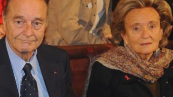 Depuis quelques années, l'état de santé de l'ancien président de la république Jacques Chirac, maintenant âgé de 83 ans, suscite de nombreuses questions et interrogations. Depuis ces derniers mois, les nouvelles sont nombreuses mais sans pour autant être cohérentes sur son état de santé. 