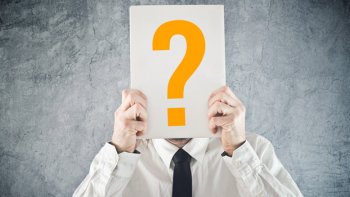 Rendre les C.V anonymes a été un objectif des pouvoirs publics depuis plusieurs années, plusieurs fois discutées, une loi n'a jamais réellement vu le jour, les entreprises et les candidats ne trouvant plus aujourd'hui cette pratique utile étant donné la progression des mentalités sur ces sujets. 