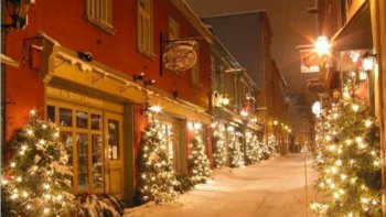 Partons au Canada admirer de beaux paysages enneigés...  Vous apercevrez entre autres la ville de Montréal sous la neige avec un fond musical de Kevin MacLeod.