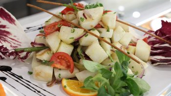 Notre ordissinaute Minou a décidé de nous préparer une salade gourmet, de quoi donner faim !
