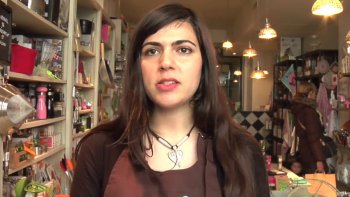 Nous allons ici nous intéresser à la fabrication d'une huile scintillante pour le corps, idéale pour les beaux jours.