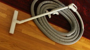 Est-on à l'abri de la pollution en restant chez nous? Après tout, on est chez nous, loin des gaz et des autres polluants. 