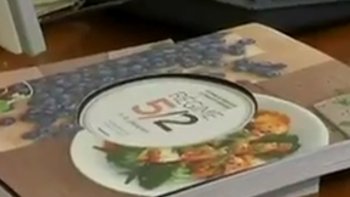 Eté rime souvent avec régime. Un des programmes amincissants, qui fait fureur en Grande-Bretagne depuis plusieurs années, connaît un succès grandissant dans l'hexagone : le régime 5/2. Pendant les cinq jours, le but est de manger normalement. Pendant les deux jours de régime, la personne se lance dans un type de jeûne : le repas et le dîner autorisés ne doivent pas excéder les 500 calories.