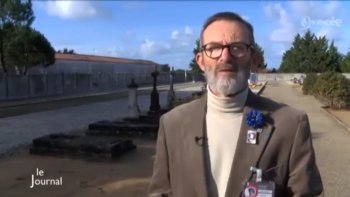 Depuis de nombreuses années, le Souvenir Français se charge de fournir une tombe digne à tous les combattants morts pour la France. Il oeuvre également de manière active pour le devoir de mémoire afin que le plus grand nombre se rappelle le sacrifice des soldats décédés au combat.