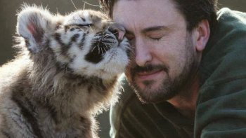 Qui a dit que seuls les humains aimaient les câlins ?