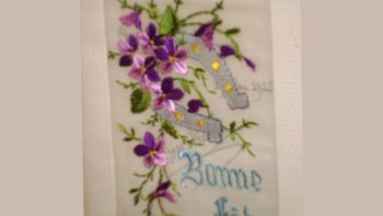 Souvenir de mes beaux parents hélas tous deux décédés.
Mon beau père a écrit ces mots d'amour il y a longtemps à sa future femme.