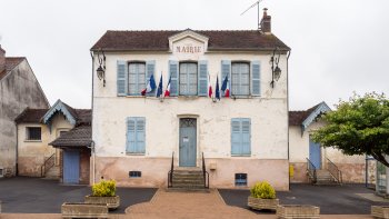 Ils ne doivent pas s'ennuyer à la mairie... en dépouillant le courrier