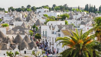 
Sur une idée de Poupette, ce diaporama est réalisé d'après les photos de madame Catherine Chantha en mai 2015.