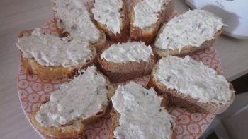 Des rillettes onctueuses et parfumées pour tartiner vos tartines de pain à l'occasion d'un apéritif !