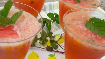 En direct d'Italie. à consommé avec modération.