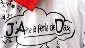 Mêlant aux réjouissance populaire les spectacles de tauromachies Espagnole et Landaise, Identité Gasconne et emprunts à L' Espagne, ces jours de liesse transforment littéralement le visage de la Cité Thermale, qui devient en l'espace d'une semaine le théâtre de multiples manifestations musicales folkloriques ou sportive. Les rues sont envahies par une foule compacte d'autochtones et de visiteurs.