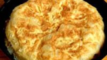 La recette traditionnelle de l'omelette est simple : il faut des oeufs. Mais la recette de l'Omelette du Mardi Gras est un peu plus élaborée. La voici, proposée par notre chef ordissinaute Lucciolo.