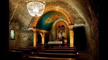 Notre ordissinaute Doris nous fait découvrir les mines de sel en Pologne. Tout est sculpté dans le sel, magnifique !