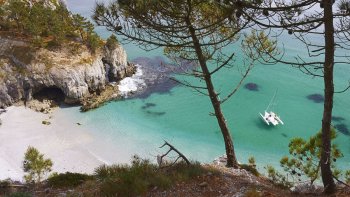  PAS BESOIN D'ALLER TRÈS LOIN POUR TROUVER DES JOLIES PLAGES.
       BIENVENUE SUR LES CÔTES BRETONNES.