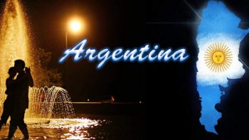 L'Argentine ..le pays de la glace et du feu...le pays du Tango..des "gauchos.."
grandes villes ,,pampas ,,haciendas..chevaux et vignobles..

Andiamos