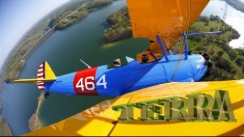 avec l'amie Charlotte qui partage ces belles images avec nous .....fermez vos ceintures 
et hop ! c'est parti pour planer comme les oiseaux ...