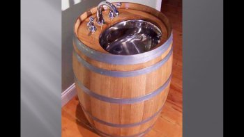 On dit qu'il y a des gens qui ont 2 mains gauches, mais certains excellent dans le bricolage (j'en connais) ; un marteau, une perceuse, de l'ingéniosité, et ça devient de "L'ART" ! Jugez par vous-même, il y en a pour tous les goûts.