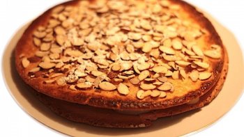 Dessert traditionnel de Vitré en Haute-Bretagne. À été créé dans une ancienne boulangerie-pâtisserie à Vitré. Aujourd'hui, seuls quelques restaurants et boulangeries de Vitré et de la région continuent de proposer ce gâteau.