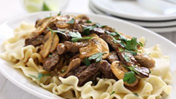 Le Boeuf Stroganoff est un plat originaire de Russie.