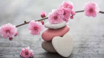 poésie  revisitée...sans rien changer......le temps passe,et les  jours  se  renouvellent, avec ou sans nous.....le printemps revient  toujours.......Oderay