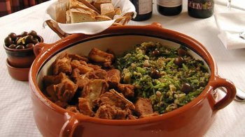 C'est un plat typique du centre du Portugal, il est généralement connu dans les milieux ruraux