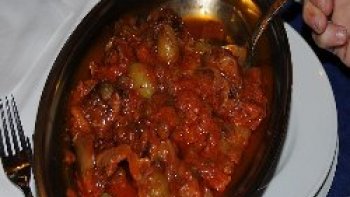 Notre chef ordissinaute a toujours la bonne recette pour nous faire voyager en Italie ! La caponata est un plat délicieux à base d'aubergines, d'oignons, de tomates, de céleri, d'olives vertes et de câpres.