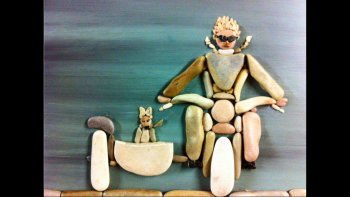 Pour prolonger l'été, avec les souvenirs de plage et de galets, voici quelques ravissantes créations
de Sassi d'Autore.